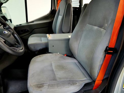 Used 2020 Ford Transit 150 Low Roof RWD image 22