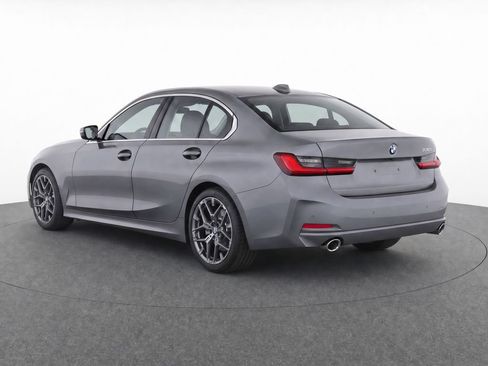 Used 2025 BMW 330i Sedan w/ Convenience Package RWD image 5