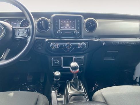 Used 2018 Jeep Wrangler Unlimited Sport AWD/4WD image 11