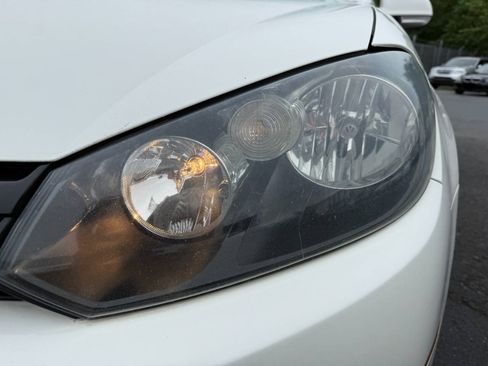 Used 2011 Volkswagen Jetta S FWD image 10