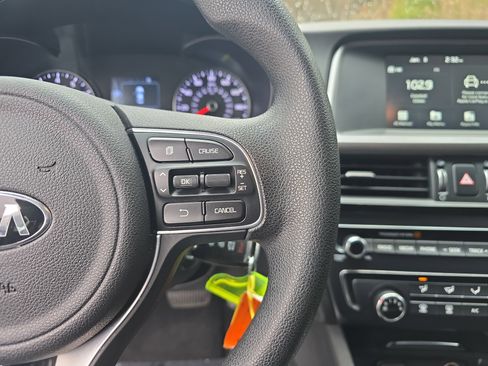 Used 2017 Kia Optima LX w/ Convenience Plus Package image 17