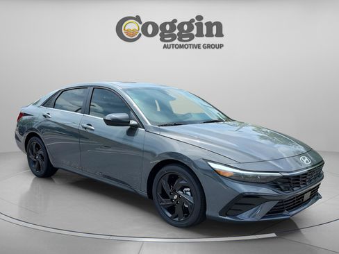 New 2026 Hyundai Elantra SEL Sport Premium FWD image 7