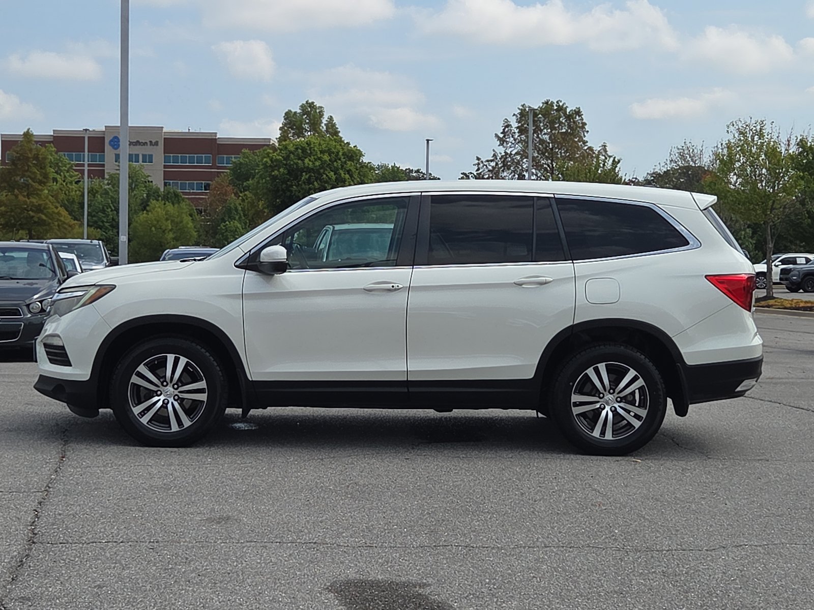 Used 2016 Honda Pilot EX-L image 3