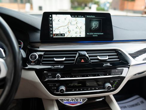 Used 2017 BMW 540i image 32