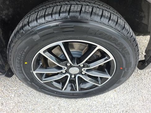 Used 2019 Dodge Grand Caravan GT FWD image 25