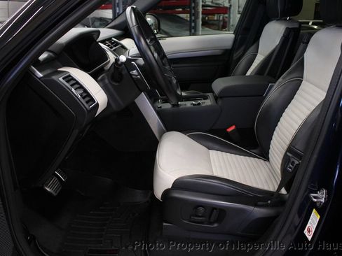 Used 2022 Land Rover Discovery HSE R-Dynamic AWD/4WD image 12