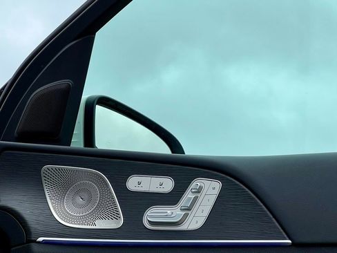 Certified 2024 Mercedes-Benz GLE 450 4MATIC image 11