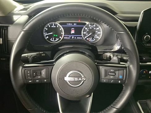 Used 2023 Nissan Pathfinder SV w/ Black Appearance Package AWD/4WD image 18