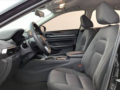 Used 2022 Nissan Altima 2.5 SV FWD image 13