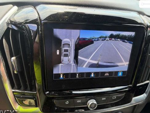 Used 2023 Chevrolet Traverse RS AWD/4WD image 7