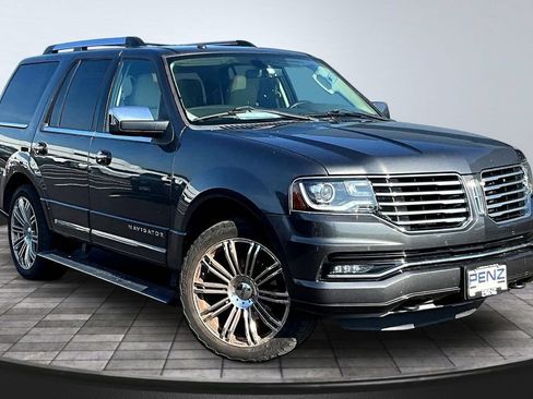 Used 2015 Lincoln Navigator 4WD w/ Equipment Group 101A Reserve image 3
