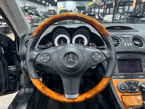 Used 2009 Mercedes-Benz SL 550 image 11