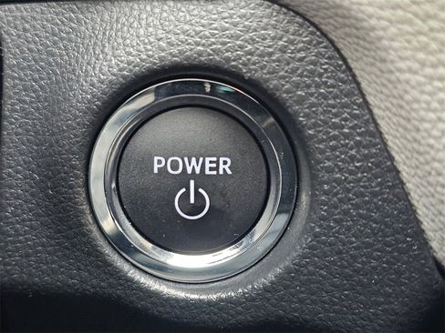 Used 2025 Toyota RAV4 XLE image 25