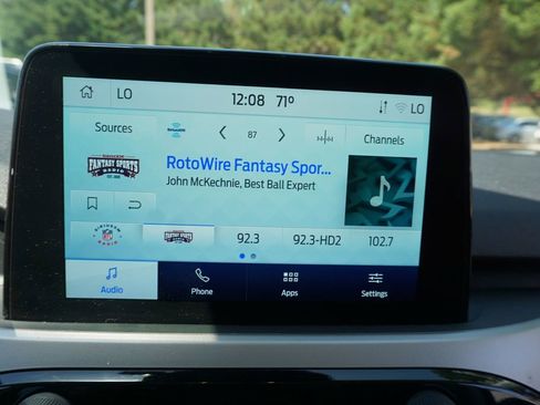 Used 2022 Ford Escape SEL w/ Technology Package AWD/4WD image 10