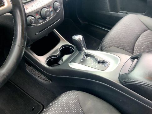 Used 2019 Dodge Journey SE w/ Connectivity Group FWD image 17