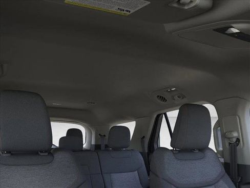 New 2025 Ford Explorer Active image 22