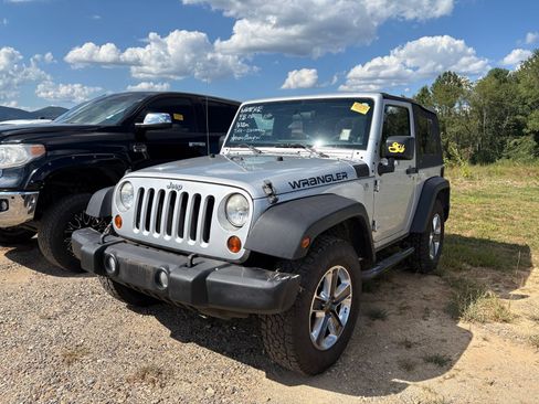 Used 2011 Jeep Wrangler Sport AWD/4WD image 3