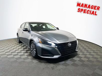 Used 2025 Nissan Altima 2.5 SV