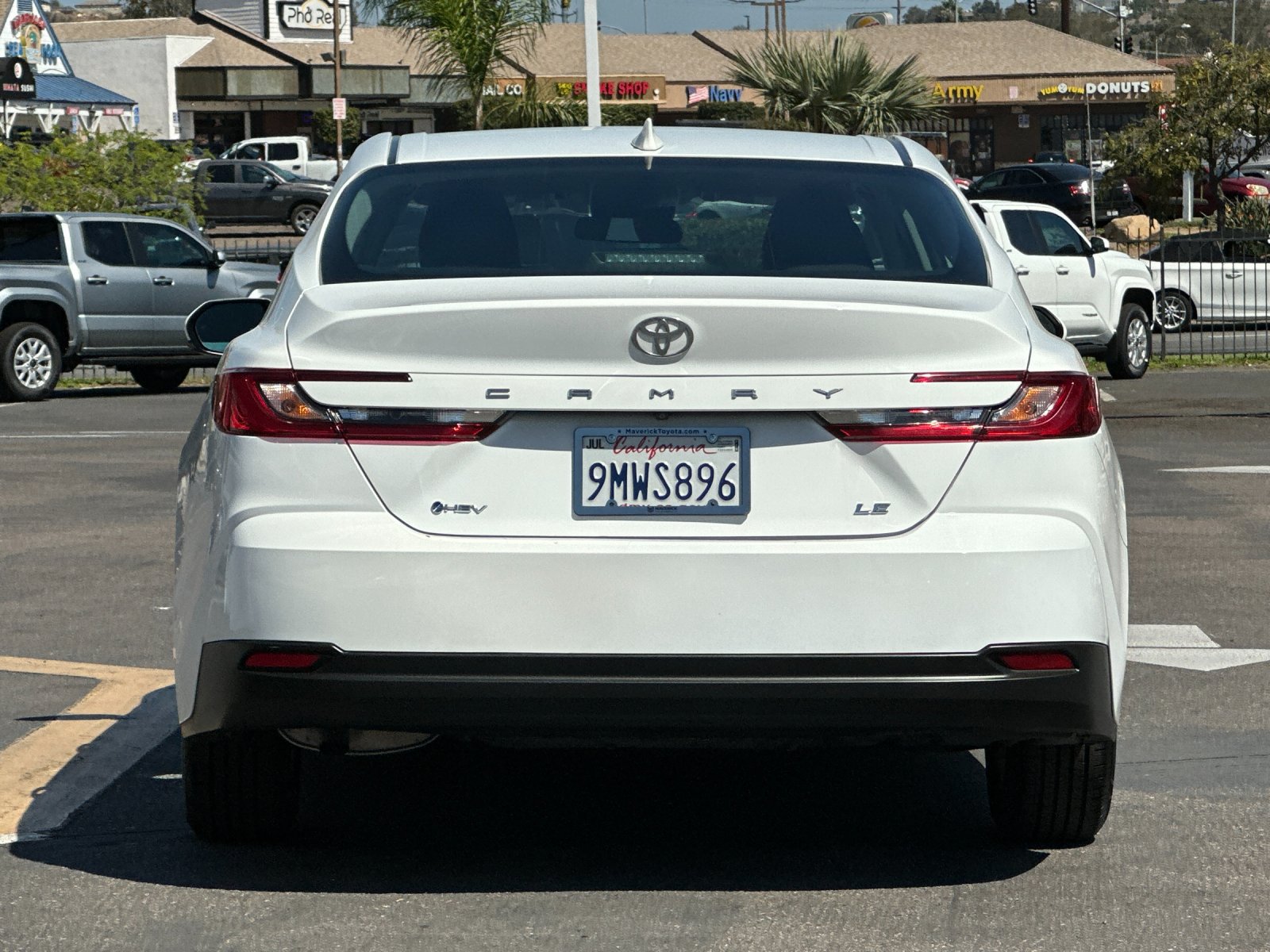 Used 2025 Toyota Camry LE FWD image 4