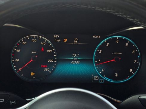 Used 2022 Mercedes-Benz GLC 300 4MATIC image 40