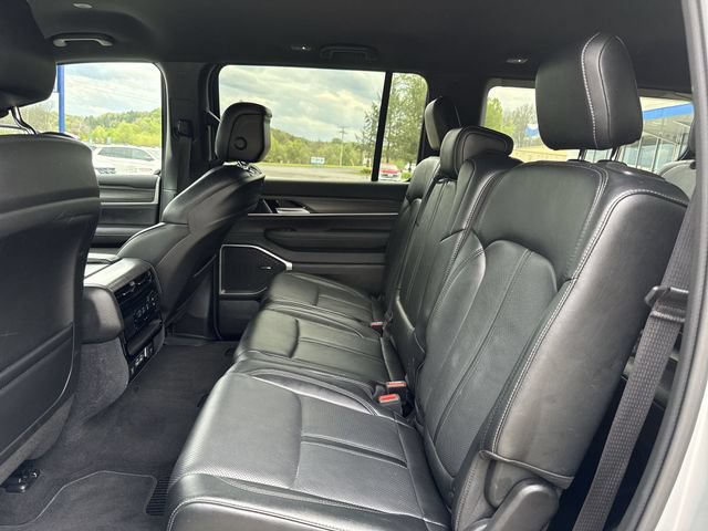 Used 2024 Jeep Wagoneer Series II w/ Flexible Seating Group AWD/4WD image 27