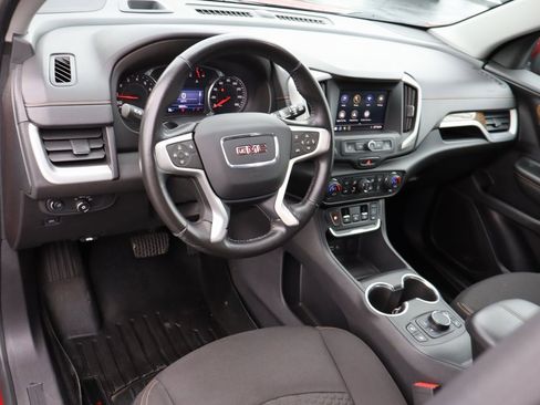 Used 2020 GMC Terrain SLE w/ Driver Convenience Package image 4
