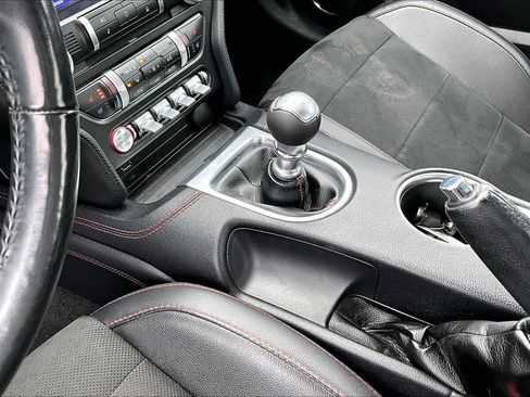 Used 2020 Ford Mustang GT Premium w/ Equipment Group 401A image 16