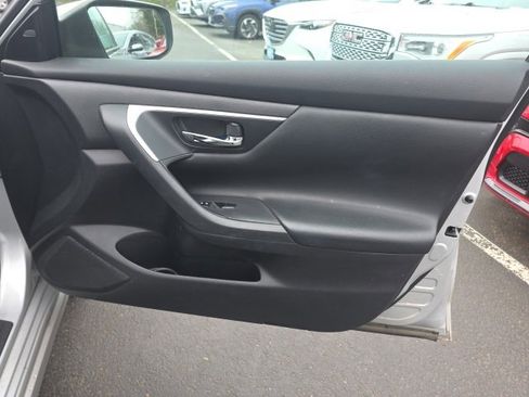 Used 2017 Nissan Altima 2.5 SV image 19