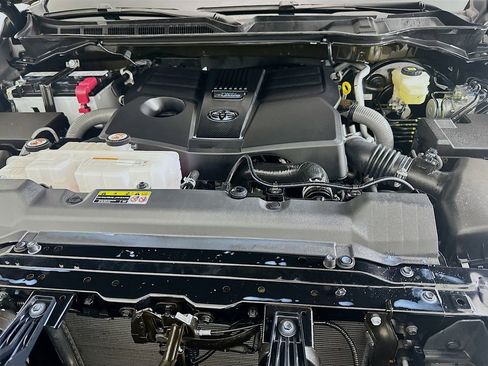 Certified 2025 Toyota Tundra Limited image 31