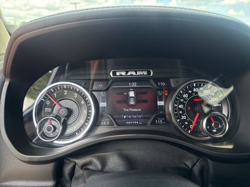 Used 2019 RAM 1500 Laramie AWD/4WD image 18