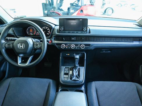 Used 2024 Honda CR-V LX image 3