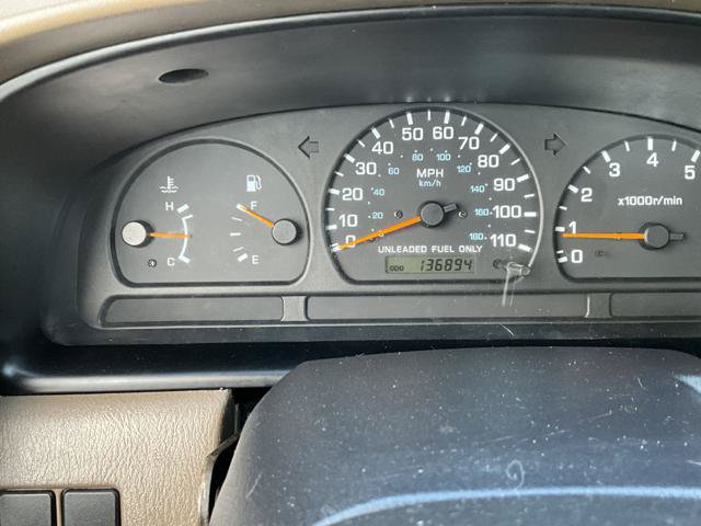 Used 1998 Nissan Frontier XE AWD/4WD image 12