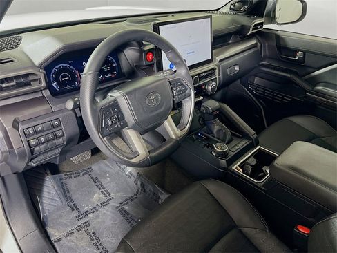 Certified 2025 Toyota 4Runner TRD Off-Road Premium image 10