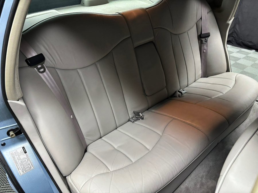 Used 1997 Lincoln Town Car Executive RWD image 34