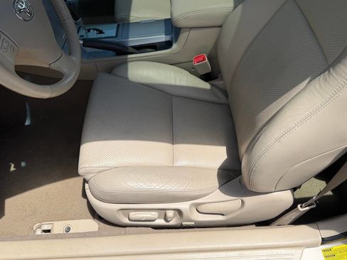 Used 2005 Toyota Solara SLE FWD image 5