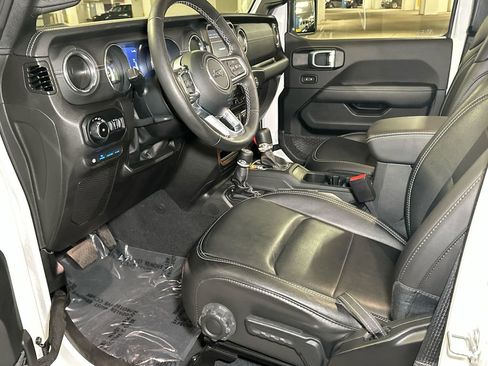Used 2022 Jeep Wrangler Unlimited Sahara w/ Cold Weather Group image 20
