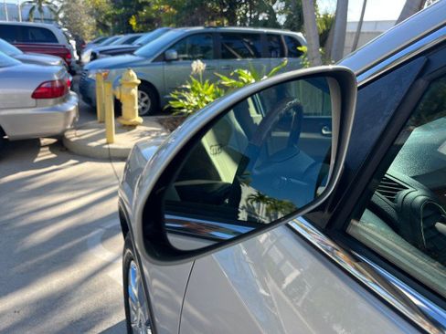 Used 2011 Buick Enclave CXL image 92