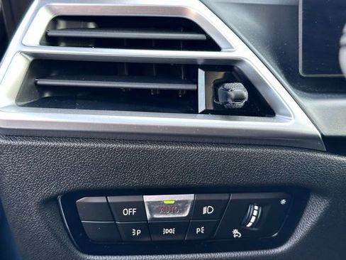 Used 2025 BMW M2 w/ Lighting Package image 22