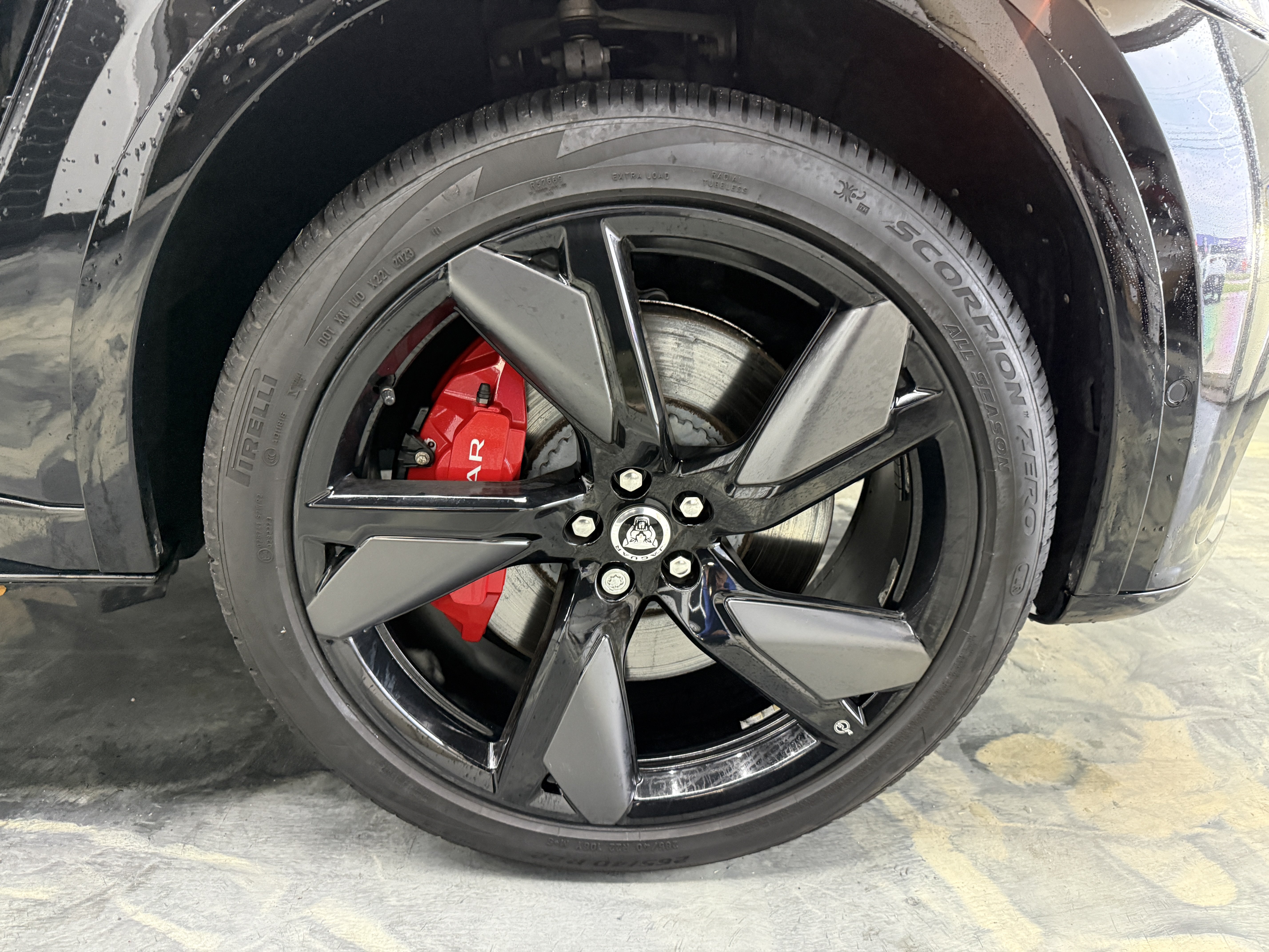 Used 2024 Jaguar F-PACE SVR AWD/4WD image 29
