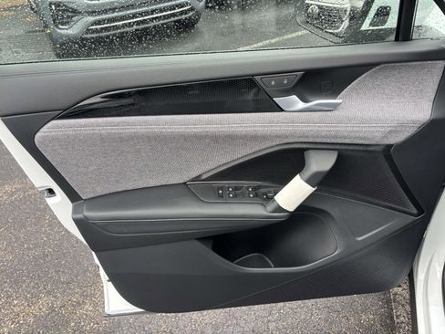 New 2026 Volkswagen Tiguan S image 11