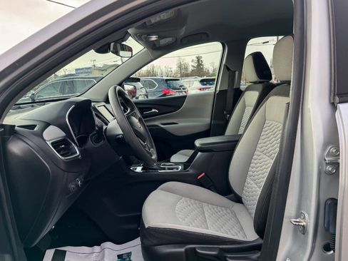 Used 2021 Chevrolet Equinox LS image 19