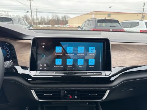 New 2026 Volkswagen Atlas SE image 21