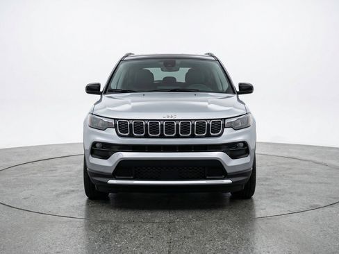 Used 2025 Jeep Compass Limited image 2