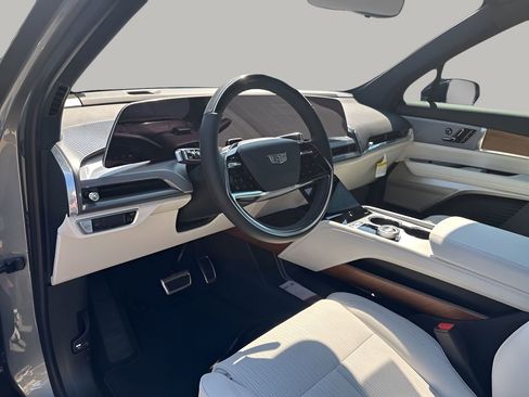 New 2026 Cadillac Vistiq Luxury image 24