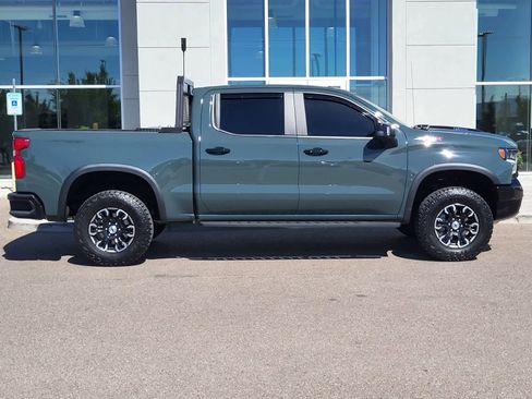 Used 2025 Chevrolet Silverado 1500 ZR2 w/ Technology Package AWD/4WD image 4