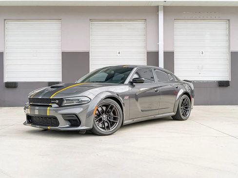 Used 2023 Dodge Charger Scat Pack image 2