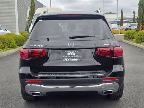 New 2026 Mercedes-Benz GLB 250 4MATIC image 5