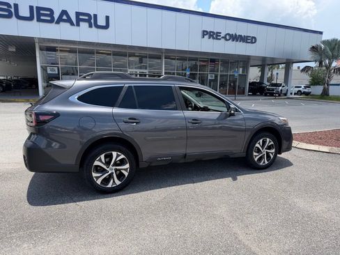 Used 2022 Subaru Outback Limited AWD/4WD image 3
