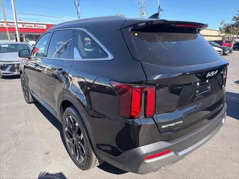 Used 2025 Kia Sorento EX image 7