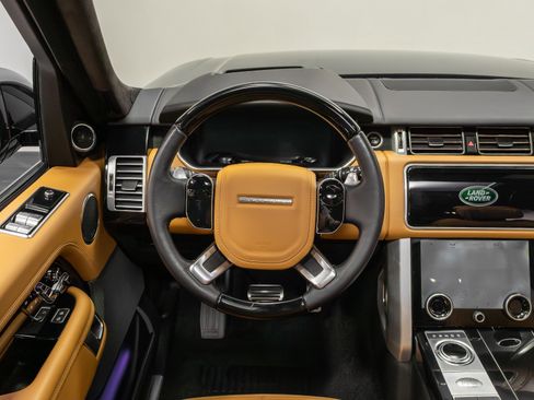 Used 2022 Land Rover Range Rover Autobiography image 7